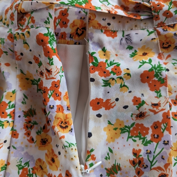 Aritzia Sunday Best Westley Short Floral Print Women's 6 - Picture 7 of 8